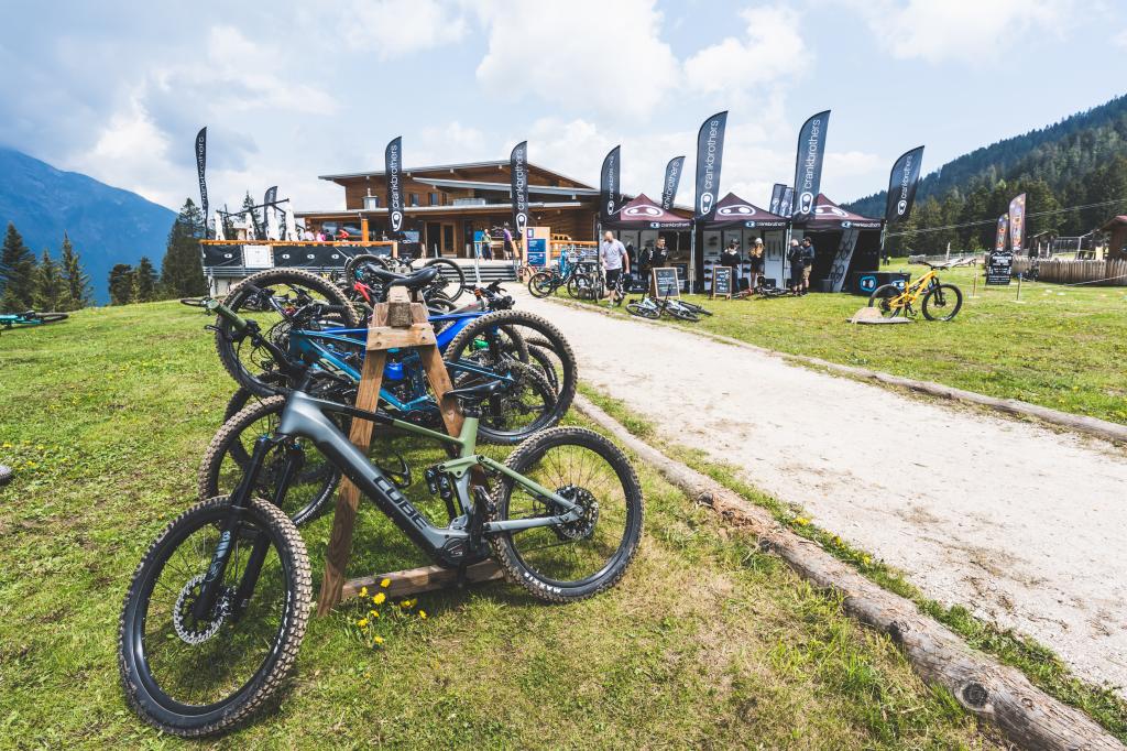 Bike_DPB_Opening_2023_Rifugio_Dosson_CrankBrothers_ph.Mirko_Perli_1.jpg